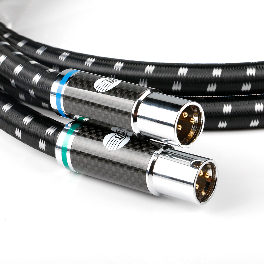 XLR-Stecker des Evolution BLACK.xlr-15 (BEB-2004) mit Carbonhülse