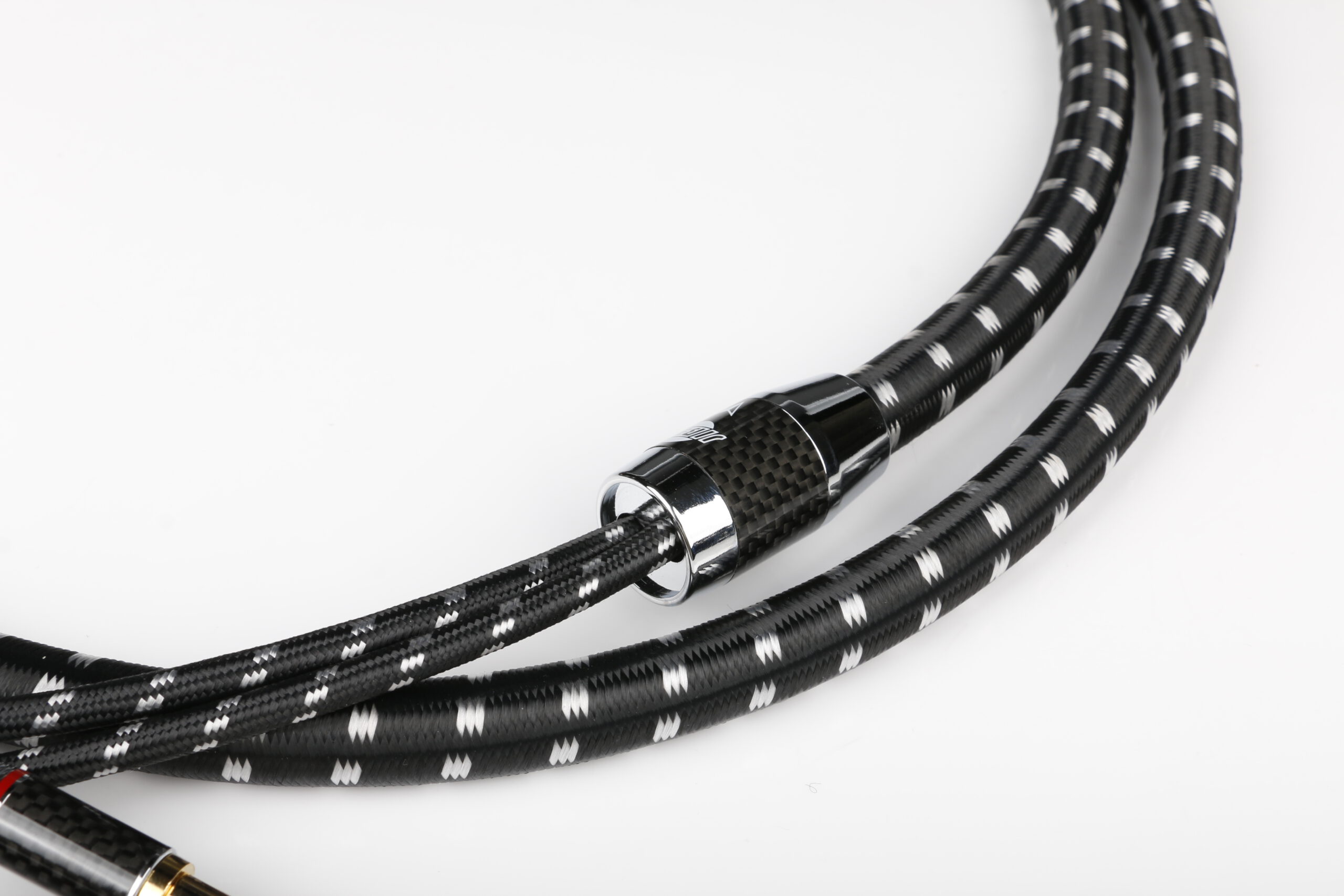 Vergoldete Stecker Evolution BLACK.sonic-17.biWire (BEB-2024) mit Carbonhülse