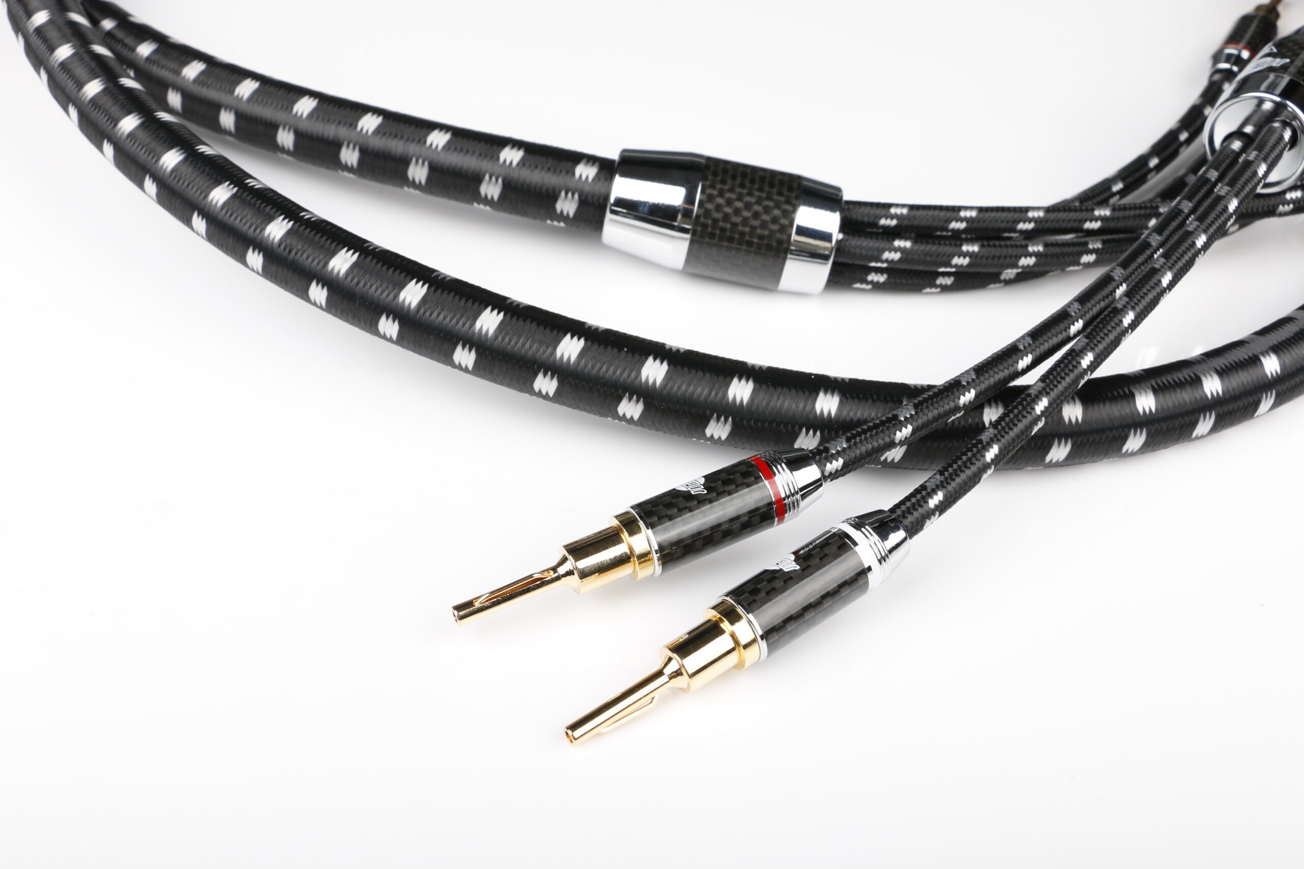 Vergoldete Stecker Evolution BLACK.sonic-17.biWire (BEB-2024) mit Carbonhülse